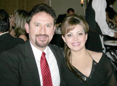 pa_15012006_8 
José Antonio Ramos y Nury de Ramos.