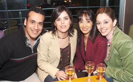 ch_15012006_7 
José Alfredo Sánchez, Ana Cristina Diez, Karla Wong y Susú Luna.