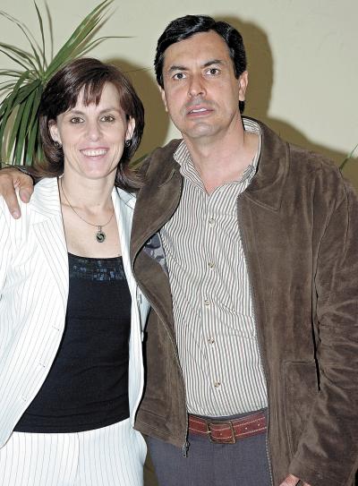 pa_19012006 
Ana Claudia Cobián de Arias y Juan Carlos Arias Anzures .
