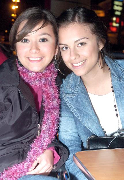 ch_18012006 
Ana Victoria  Sifuentes y Cinthia Rodríguez.
