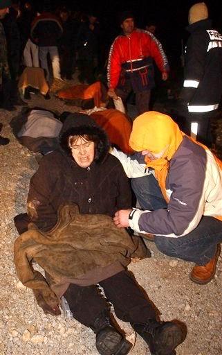 Según las primeras informaciones, el siniestro fue causado por una avería de los frenos del tren.