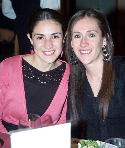 ch_22012006 
Mónica de Cruz y Paola Pámanes.