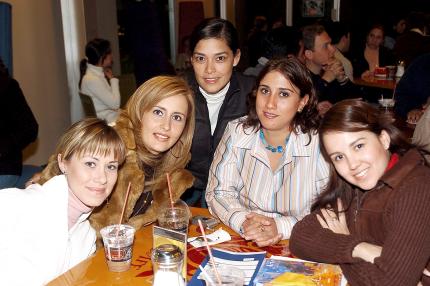 ch_22012006
  Myriam Motola, Vero Castaños, Brenda Román, Violeta García y Vilma Ysaís