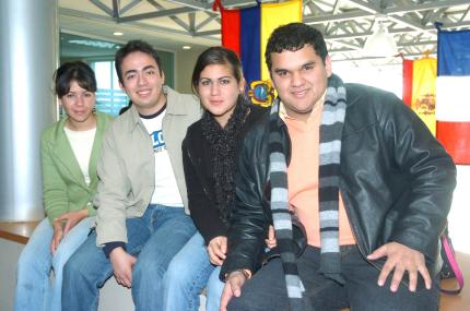 ch_24012006 
 Sagrario Pérez, Alberto Trejo, Mariel Román y Beto Madero