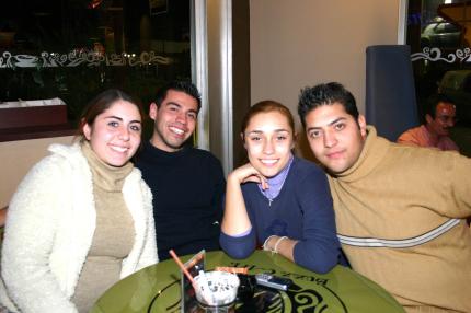 chi_29012006
Martha Ramos, Alejandro Salas, Gaby Aguilera, Rolando Dávila