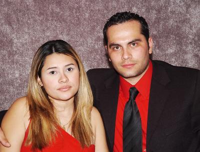 pa_29012006 
Ileana de González y Jonathan González.