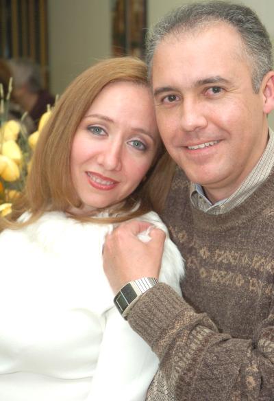 pa_30012006 
Gabriela Vargas Rosas y Alejandro Aramburu Sánchez contraerán matrimonio.