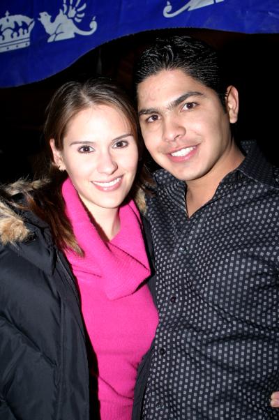 va_31012006 
 Adriana Lazarín y Enrique Padilla.