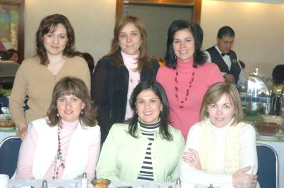 gr_30012006 
Susana de Ortuño, Mary de Tumoine, Tony Müller de Sosa, Paty Ochoa de Prieto, Sandra de Tumoine y Cecy Menéndez de Vera.