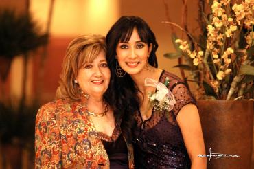 va_01022006 
Cristina junto a su suegra, María del Pilar Martínez de Rodríguez.