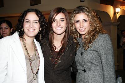 ch_02022006 
Angélica Amarante, Neni Villarreal Fernández y Angelina Siller Luengo.