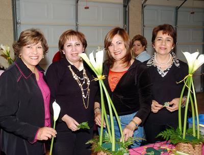 va_02022006 
Lety Serrato, Lupita Flores, Rosy Armendáriz, Maru Gutiérrez.