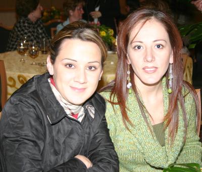 ch_05022006 
 Elena Travwitz y Susy Borbolla