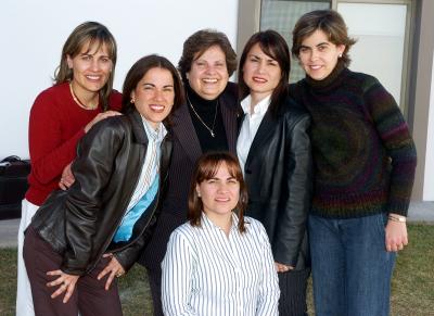 gr_05022006 
Con motivo de su cumpleaños, la María Elena Pérez de Verano fue festejada con un bonito convivio que le ofrecieron sus hijas
