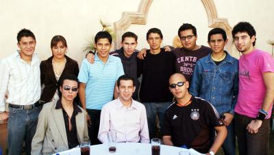 gr_05022006 
Sergio Ruelas, Elisa Delgado, Javier Ruiz, Marco Hernández, ALejandro Perales, Kamala Alfredo Chang, César Díaz, Carlos González, Carlos Dïaz y Toño Rodarte