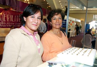 va_05022006 
Karla Mercedes Valles y Salomé Pérez de Valles