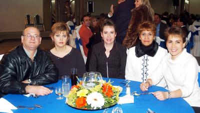 va_05022006
 Manuel Acuña, Luis Berrueto, Silvia Olazábal, Evangelina Juárez y Sara Alba.