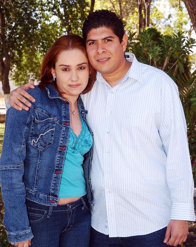 pa_06022006 
Anabel García y Salvador Cardona