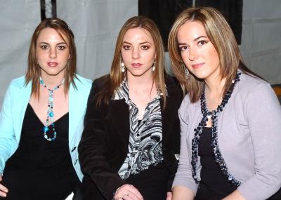 ch_07022006 
Sofía Marcos, Susana Garza y Ana Cristy de la Peña.