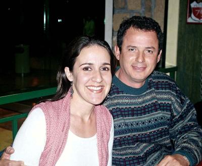 pa_08022006 
Susana Beltrán del Río de Issa y Juan Carlos Issa Gándara.