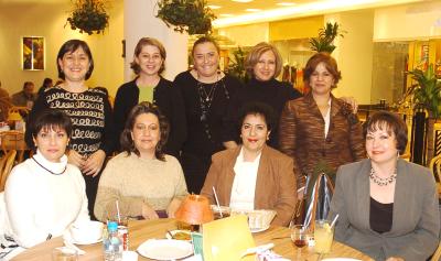 gr_08022006 
Silvia, Eva, Lilia, Fátima, Chave, Cecilia, Linda y Mary.
