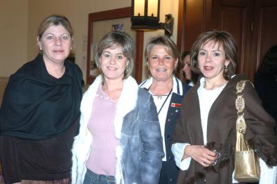 va_10022006 
Nelly de David, Lupita de Villalobos, Mayela de Mery y Silvia Villalobos.jpg