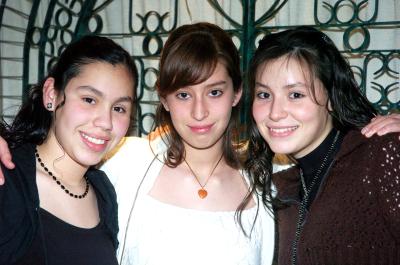 ch_11022006 
Priscila, María y Bárbara.