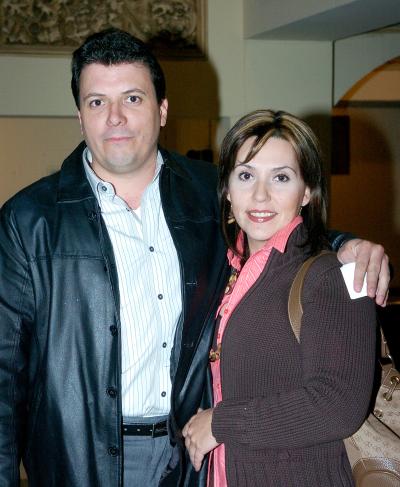 va_11022006 
Carlos Jalife y María Luisa de Jalife.