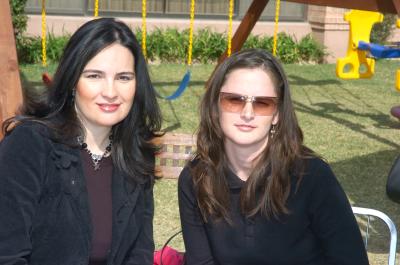 va_12022006 
Ana Elisa Narro y Mayté Cobián.