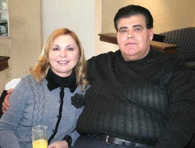 pa_12022006 
Blanca Farías de Bustos y Javier Bustos