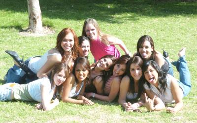 gr_12022006 
Daniela, Fanny, Griseel, Sofía, Noemí, Alicia, Laura, Paulina, Lily y Laura