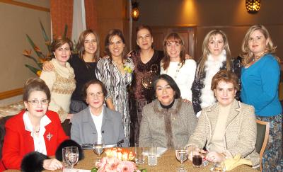 gr_12022006 
Marilú de Thomé, Ana Mary de Martín, Marisa de Ibarra, Ana Mary de Rosas, Coty de Martín, ALe de Villalobos, Chela de Villalobos, Móncia Villalobos y otras damas.