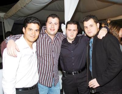 ch_12022006 
Carlos, Humberto, Francisco y Guillermo.