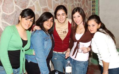 ch_12022006
Pame, Momis, Tere y Vicky.