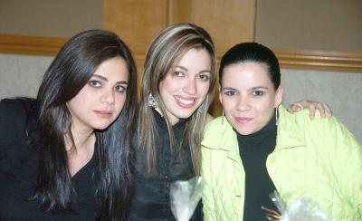 ch_16022006 
 Loreta Zabalah, Lupita Arzoz y Yasmín Gutiérrez