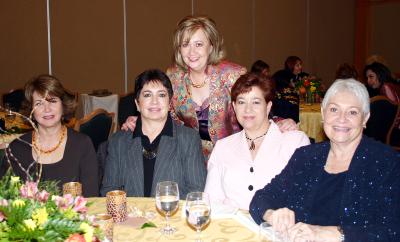 va_15022006 
 Lolita de Martínez, Marusa de Fernández, Ana María de Fernández, Violeta de Lassala y Ply de Rodríguez