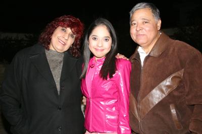 ch_18022006 
Con motivo de su cumpleaños, Karla Robles Moreno fue festejada por sus papás, Amelia de Robles y  José Luis Robles Gómez.