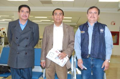 vi_17022006 
Jesús Martínez, Moisés Méndez y Mario Juárez viajaron al DF.