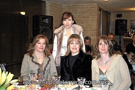 Eva C. de Quintero, Rosaura E. de Quintero, Laura C. de Quintero y Lourdes Q. de Boehringer
