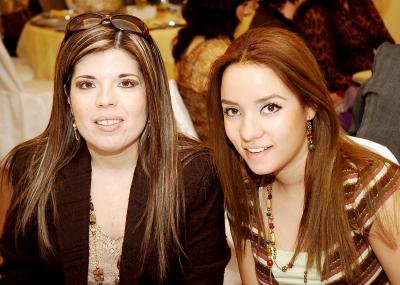 ch_19022006 
Cynthia Bustamante y Laura Carlos.
