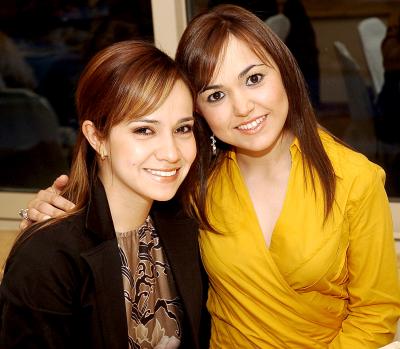 ch_19022006 
Daniela Vega y Daniela Rubio.