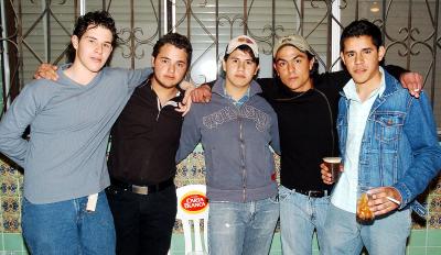 ch_19022006 
Jorge Ramírez, Javier Chapa, Aarón García, Rubén Monárrez y Romualdo de la Torre