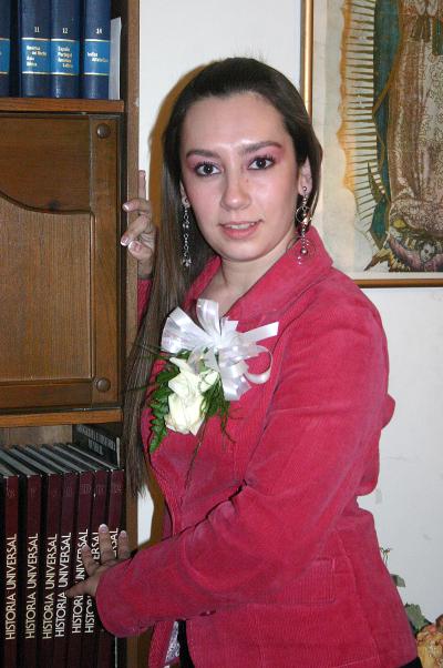 de_19022006 
Ariana Muñiz Chávez contraerá  nupcias en breve con Juan Manuel Estrada Olguín.