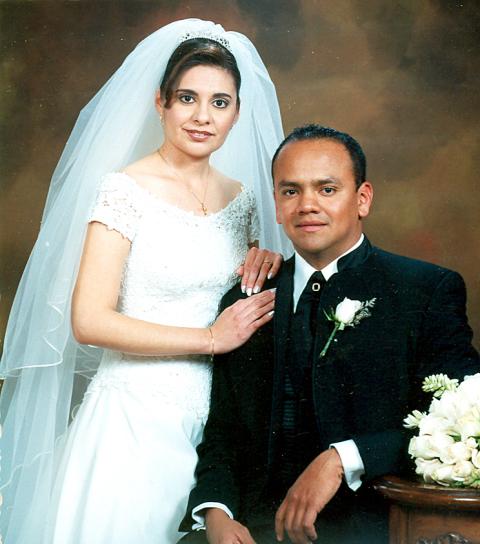 Dr. Horacio Ambriz padilla y Dra. Patricia Arreola Ríos recibieron la bendicion nupcial, el siete de enero de 2006