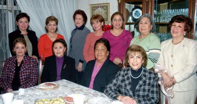 gr_23022006 
Blanquita, Estrella, Gaby, Estercita, Silvia, Mariana, Chita, Carmen, Norma, Cande y Rosy, en pasado eventos social.
