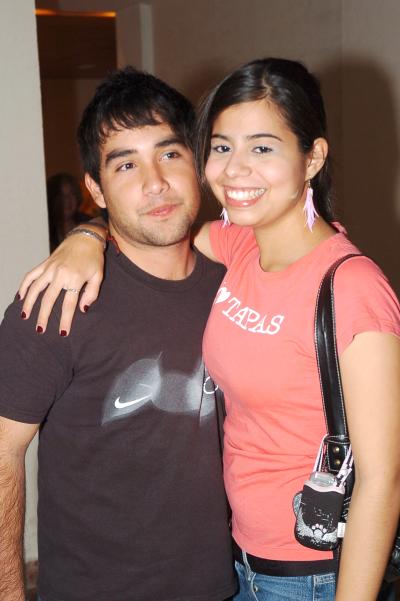 pa_26022006 
Jéssica Leyva y Gerardo Cervantes.