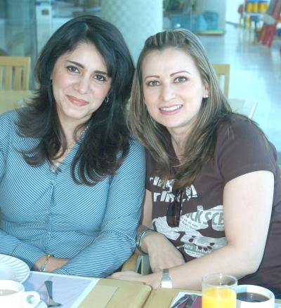 va_26022006 
Aydeé de Marmolejo y Sandra de Alanís.