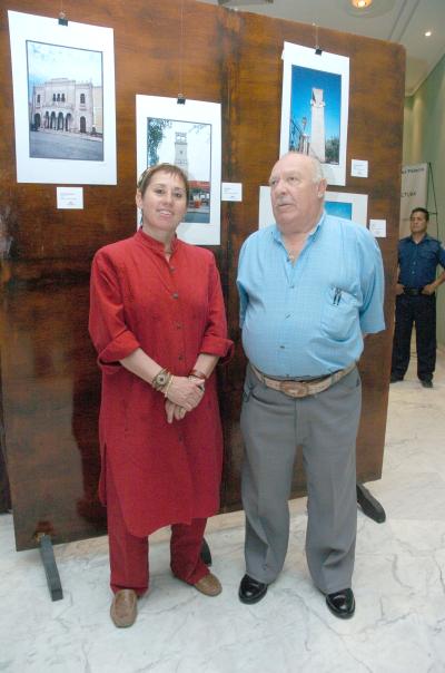 va_26022006 
Ivonne Villarreal y Feliciano Esparza.jpg