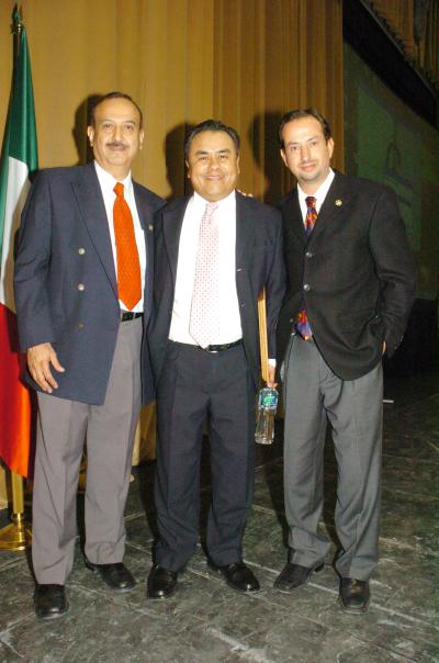 va_26022006 
Óscar Rodríguez, Pedro Facio y Alfonso Saldaña.