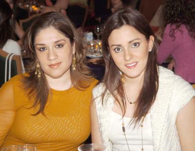 chi_26022006
 Cristina Reza y Melisa Mijares.